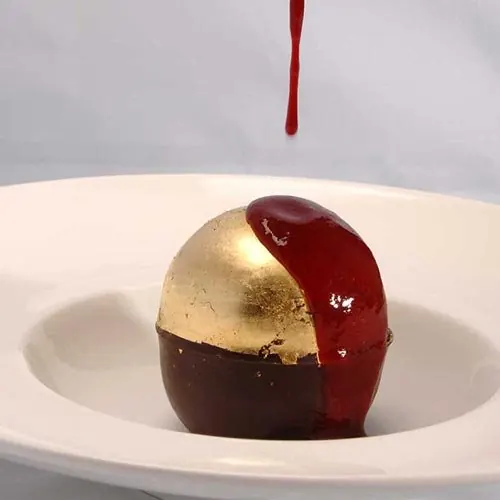 Dessert gilded with Charrier edible gold